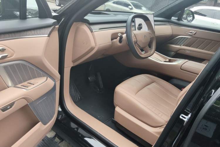 Used ONVO Luxeed L90 2025 Model—Max Seven-Seater Version Driver Seat