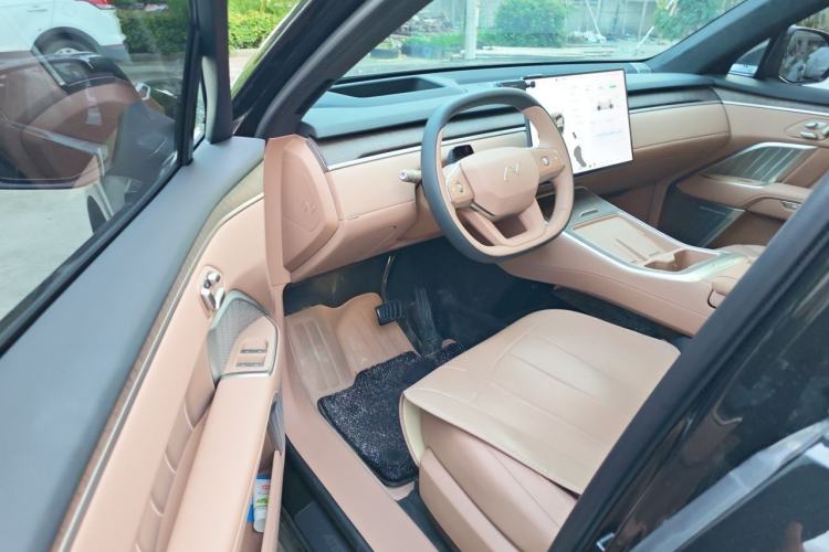 Used ONVO Luxeed L90 2025 Model—Max Six-Seater Version Driver Seat