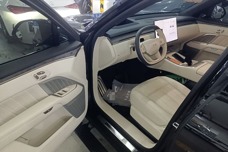 Used ONVO Luxeed L90 2025 Model—Ultra Six-Seater Version Driver Seat