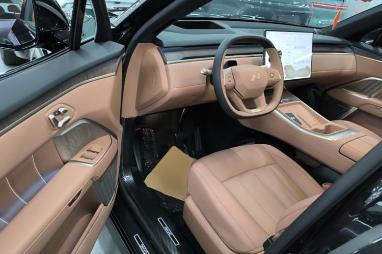 Used ONVO Luxeed L90 2025 Model—Ultra Six-Seater Version Driver Seat