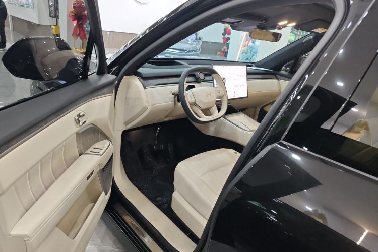 Used ONVO Luxeed L90 2025 Model—Max Six-Seater Version Driver Seat