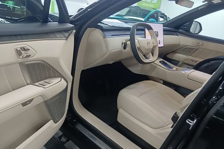 Used ONVO Luxeed L90 2025 Model—Ultra Six-Seater Version Driver Seat