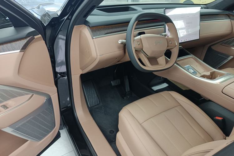 Used ONVO Luxeed L90 2025 Model—Max Six-Seater Version Driver Seat