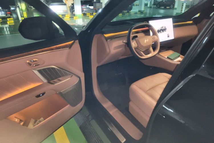 Used ONVO Luxeed L90 2025 Model—Max Six-Seater Version Driver Seat