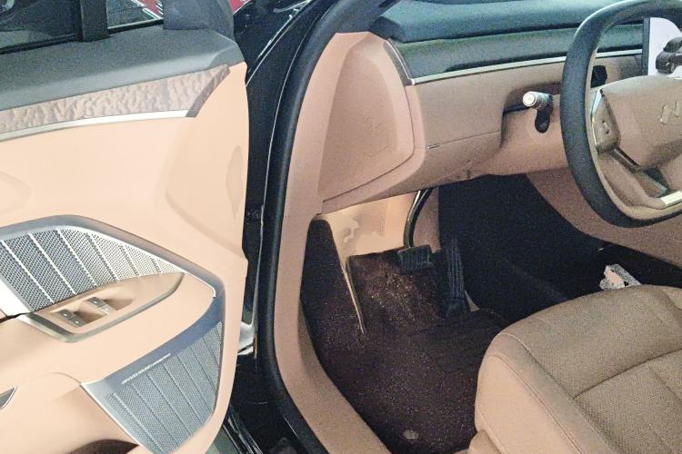 Used ONVO Luxeed L90 2025 Model—Ultra Six-Seater Version Driver Seat
