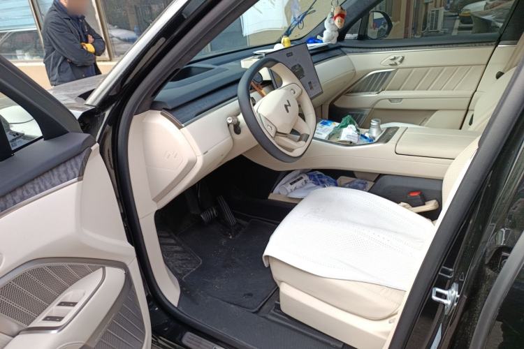Used ONVO Luxeed L90 2025 Model—Ultra Six-Seater Version Driver Seat