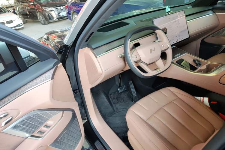 Used ONVO Luxeed L90 2025 Model—Max Six-Seater Version Driver Seat