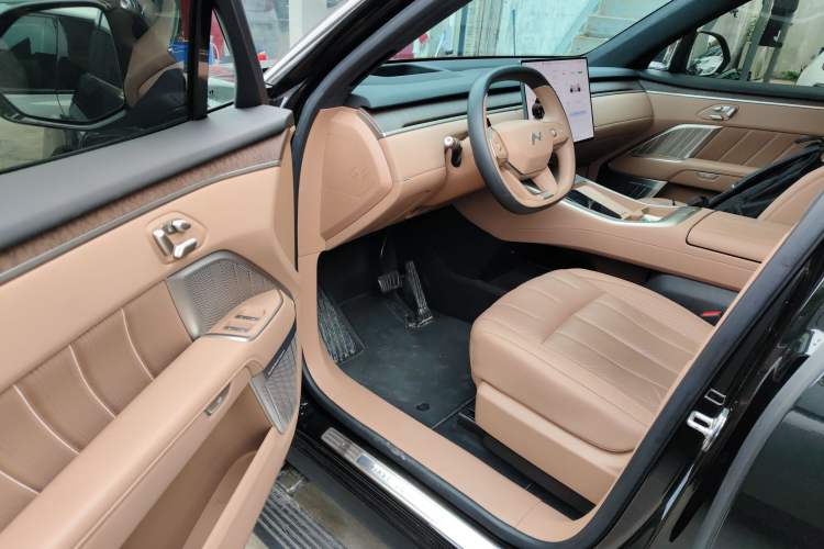 Used ONVO Luxeed L90 2025 Model—Ultra Six-Seater Version Driver Seat
