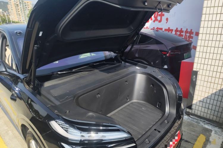 Used ONVO Luxeed L90 2025 Model—Ultra Six-Seater Version Engine Bay