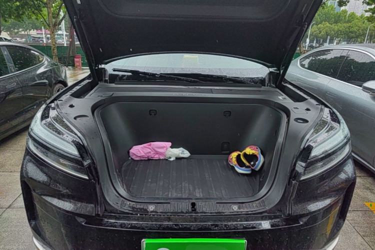 Used ONVO Luxeed L90 2025 Model—Ultra Six-Seater Version Engine Bay