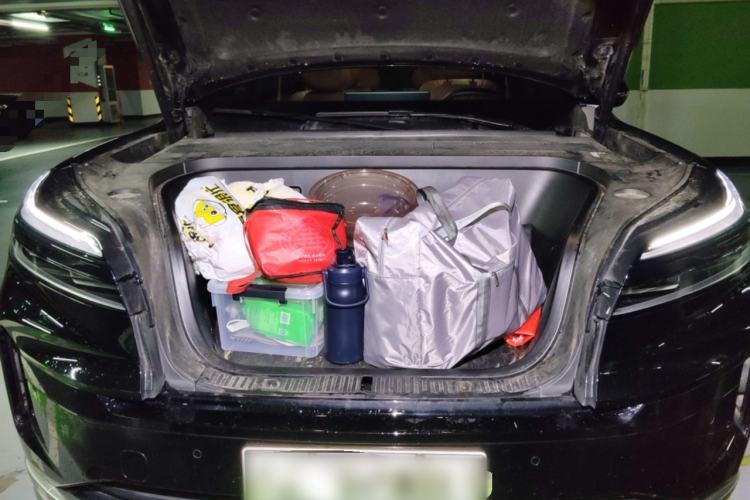 Used ONVO Luxeed L90 2025 Model—Ultra Six-Seater Version Engine Bay