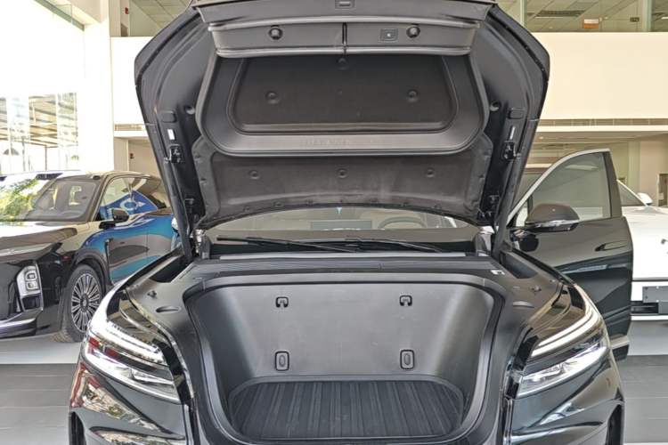 Used ONVO Luxeed L90 2025 Model—Ultra Six-Seater Version Engine Bay