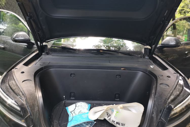 Used ONVO Luxeed L90 2025 Model—Max Six-Seater Version Engine Bay