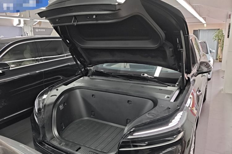 Used ONVO Luxeed L90 2025 Model—Ultra Six-Seater Version Engine Bay