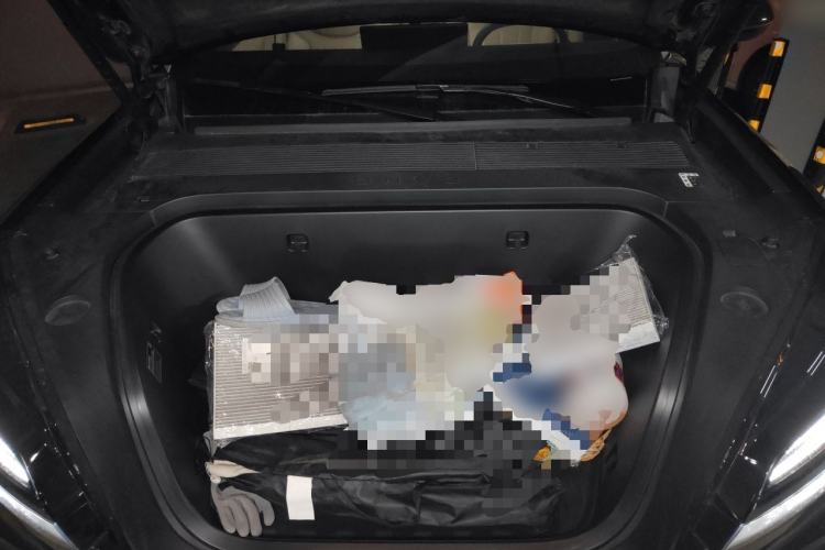 Used ONVO Luxeed L90 2025 Model—Max Six-Seater Version Engine Bay