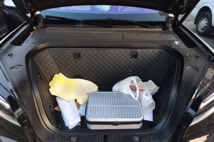 Used ONVO Luxeed L90 2025 Model—Max Six-Seater Version Engine Bay