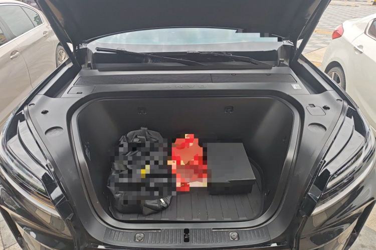 Used ONVO Luxeed L90 2025 Model—Max Six-Seater Version Engine Bay