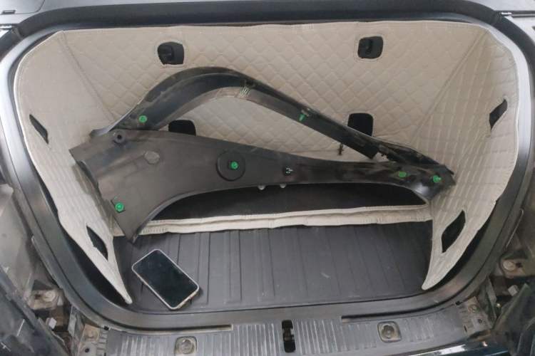 Used ONVO Luxeed L90 2025 Model—Pro Six-Seater Version Engine Bay