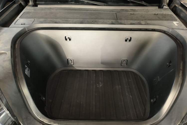 Used ONVO Luxeed L90 2025 Model—Ultra Six-Seater Version Engine Bay
