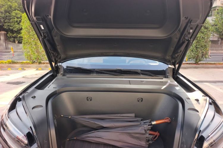 Used ONVO Luxeed L90 2025 Model—Ultra Six-Seater Version Engine Bay