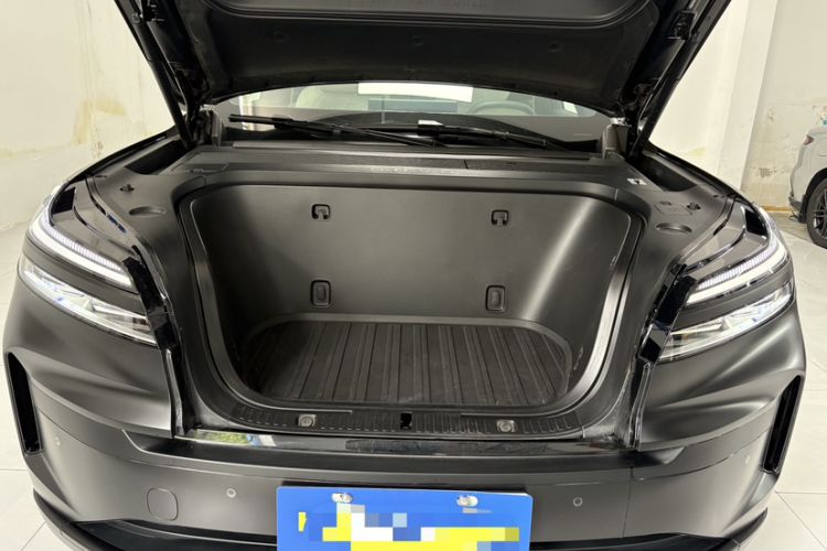 Used ONVO Luxeed L90 2025 Model—Black Knight Special Edition—Six-Seater Engine Bay