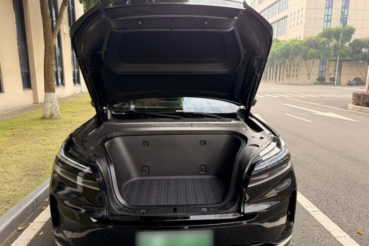 Used ONVO Luxeed L90 2025 Model—Max Six-Seater Version Engine Bay