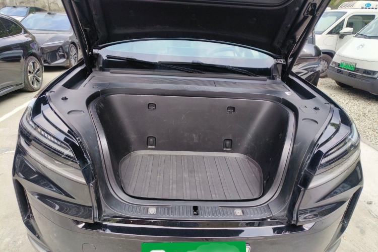 Used ONVO Luxeed L90 2025 Model—Ultra Six-Seater Version Engine Bay