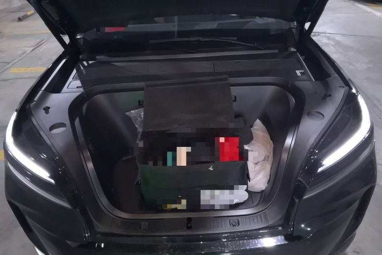 Used ONVO Luxeed L90 2025 Model—Ultra Six-Seater Version Engine Bay