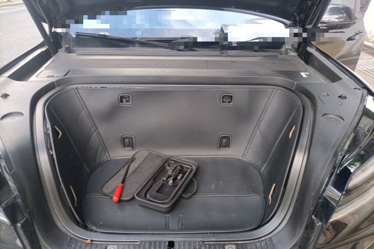 Used ONVO Luxeed L90 2025 Model Max Six-Seater 60-degree Battery Edition Engine Bay