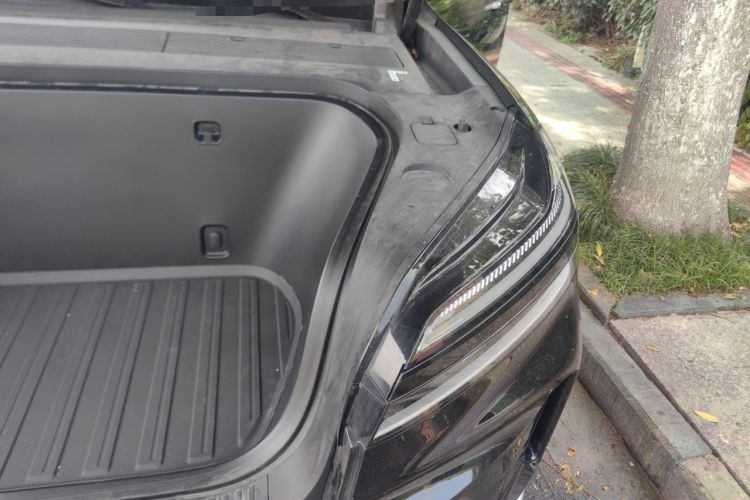 Used ONVO Luxeed L90 2025 Model—Max Six-Seater Version Engine Bay Left