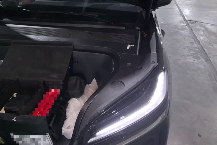Used ONVO Luxeed L90 2025 Model—Ultra Six-Seater Version Engine Bay Left