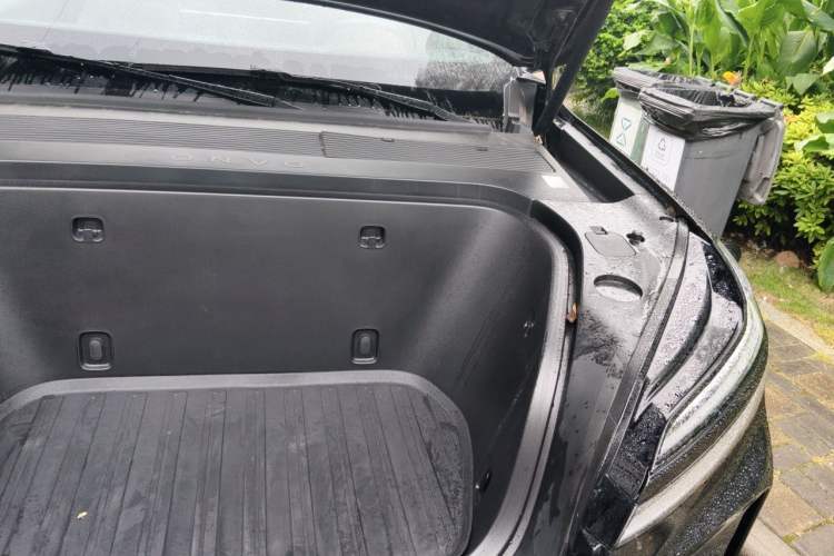 Used ONVO Luxeed L90 2025 Model—Max Seven-Seater Version Engine Bay Left