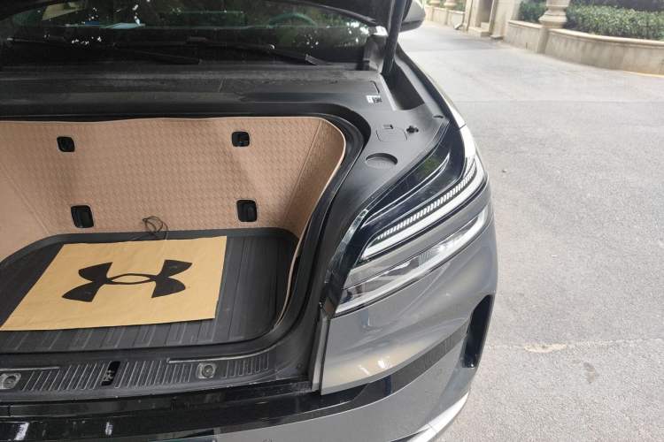 Used ONVO Luxeed L90 2025 Model—Ultra Six-Seater Version Engine Bay Left
