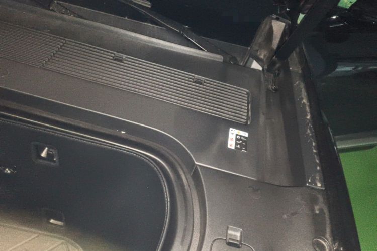 Used ONVO Luxeed L90 2025 Model—Max Six-Seater Version Engine Bay Left