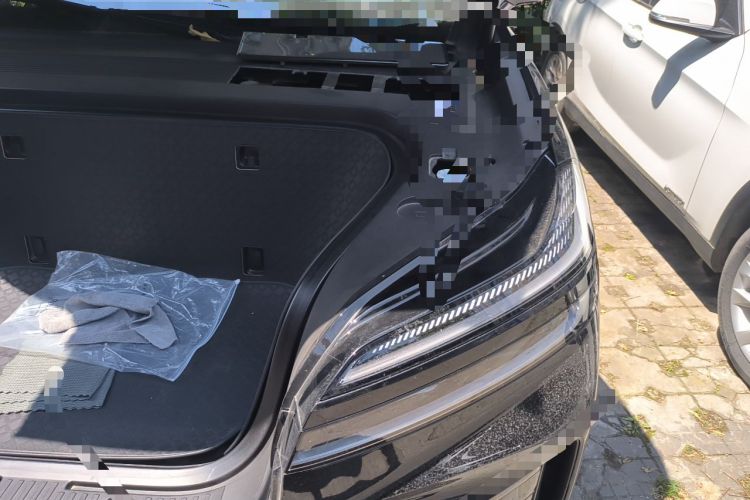 Used ONVO Luxeed L90 2025 Model—Ultra Six-Seater Version Engine Bay Left