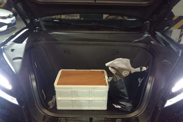 Used ONVO Luxeed L90 2025 Model—Ultra Six-Seater Version Engine Bay