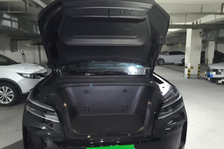 Used ONVO Luxeed L90 2025 Model—Pro Six-Seater Version Engine Bay