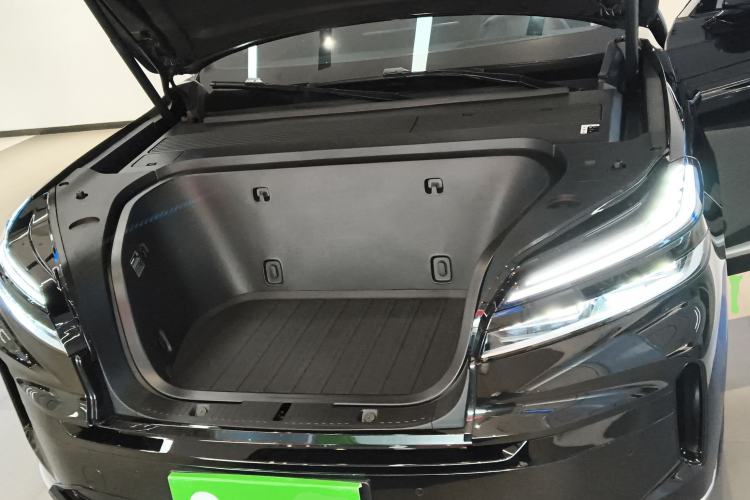 Used ONVO Luxeed L90 2025 Model—Ultra Six-Seater Version Engine Bay
