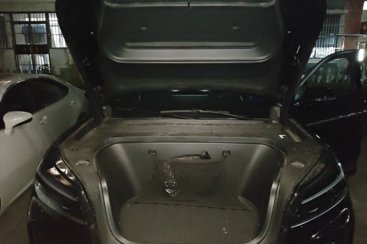 Used ONVO Luxeed L90 2025 Model—Max Six-Seater Version Engine Bay
