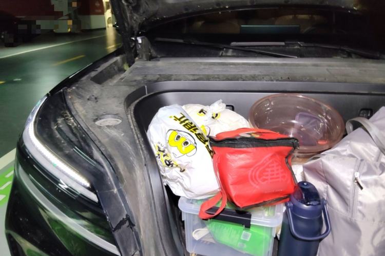 Used ONVO Luxeed L90 2025 Model—Ultra Six-Seater Version Engine Bay Right