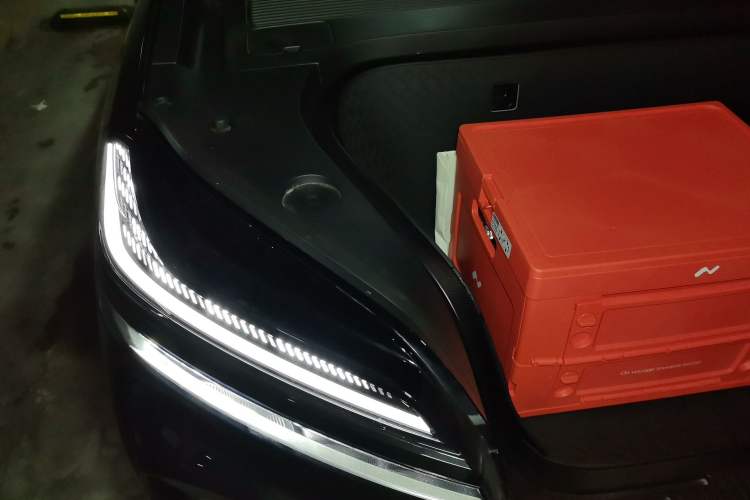 Used ONVO Luxeed L90 2025 Model—Max Six-Seater Version Engine Bay Right