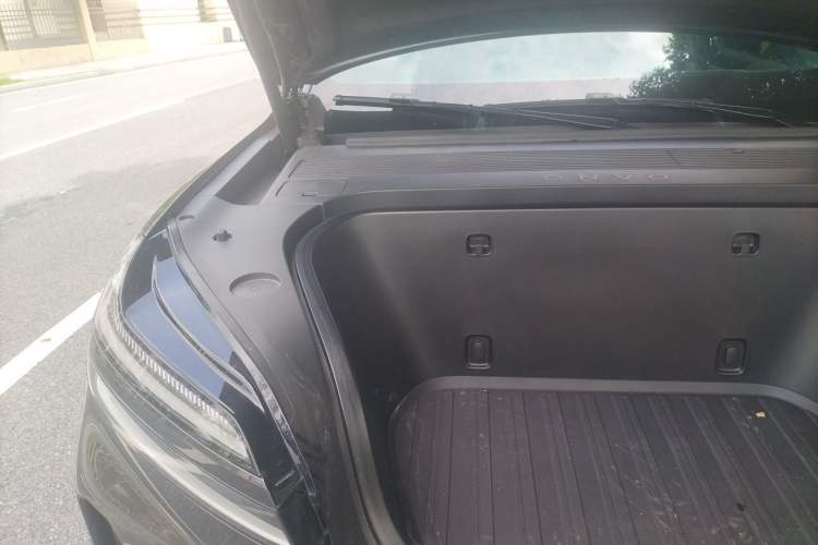 Used ONVO Luxeed L90 2025 Model—Max Six-Seater Version Engine Bay Right