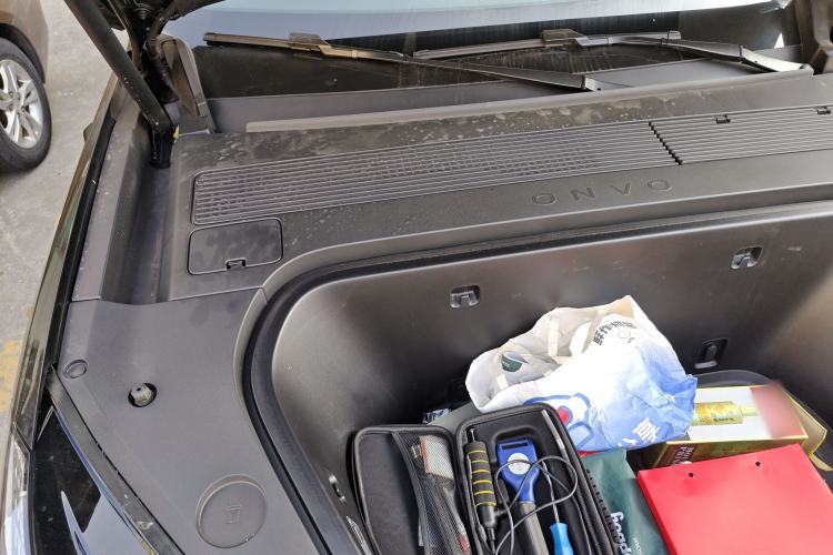 Used ONVO Luxeed L90 2025 Model—Max Seven-Seater Version Engine Bay Right