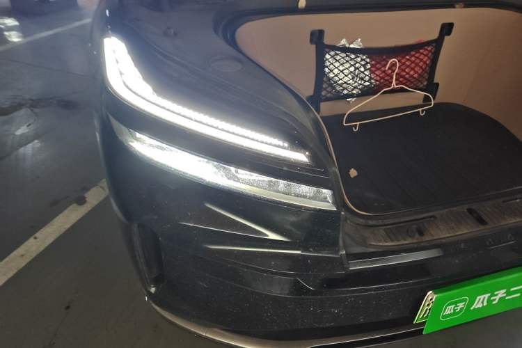 Used ONVO Luxeed L90 2025 Model—Ultra Six-Seater Version Engine Bay Right