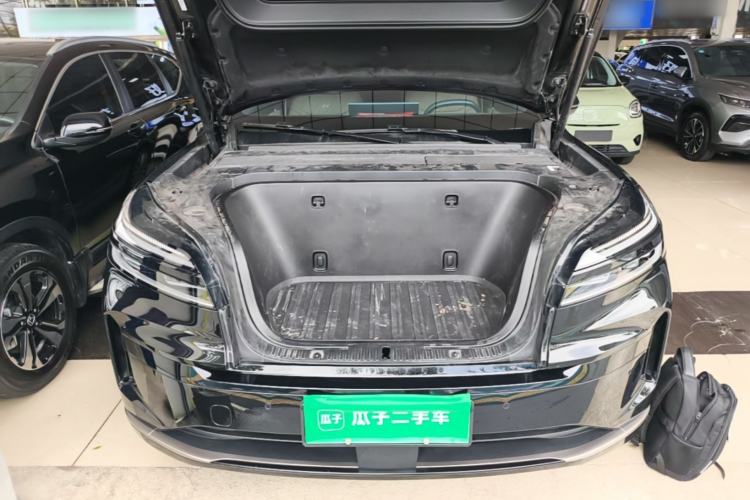 Used ONVO Luxeed L90 2025 Model—Ultra Six-Seater Version Engine Bay