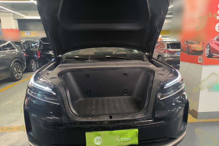 Used ONVO Luxeed L90 2025 Model—Max Six-Seater Version Engine Bay