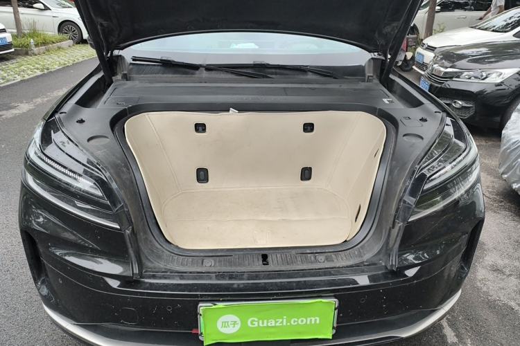 Used ONVO Luxeed L90 2025 Model—Ultra Six-Seater Version Engine Bay