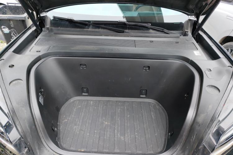 Used ONVO Luxeed L90 2025 Model—Ultra Six-Seater Version Engine Bay