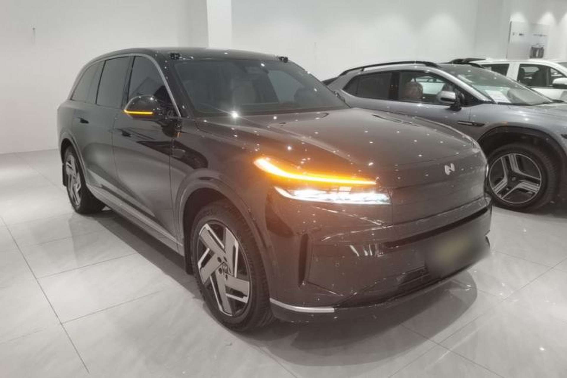Used ONVO Luxeed L90 2025 Model—Max Six-Seater Version Exterior 1