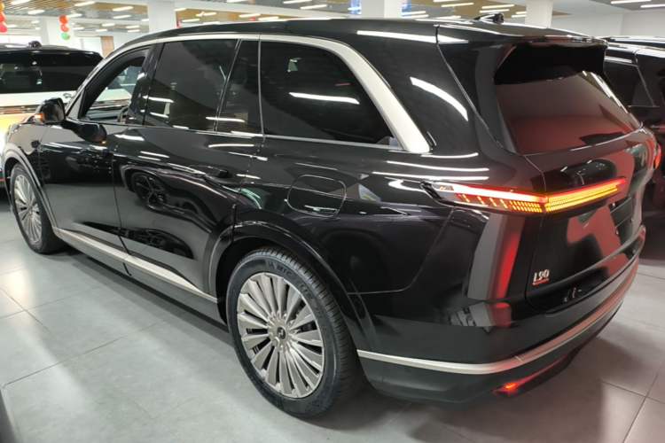 Used ONVO Luxeed L90 2025 Model—Ultra Six-Seater Version Exterior 2